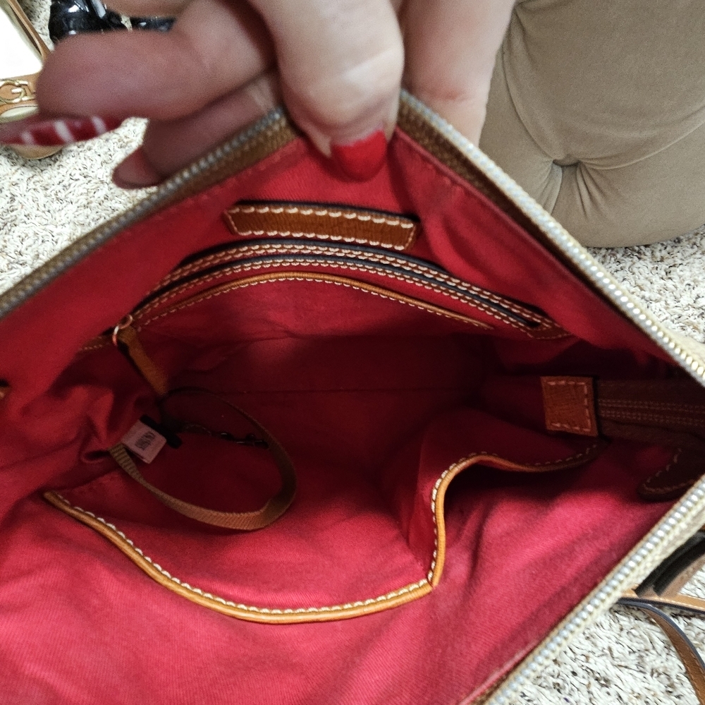 DOONEY & BOURKE Signature Logo Crossbody Handbag ๐ & Matching Wallet - Picture 13 of 16